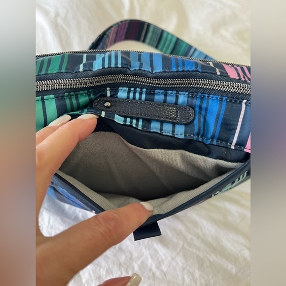 LUG | Medium Crossbody | Flare 2 Love Stripe | Lightweight - Picture 5 of 12